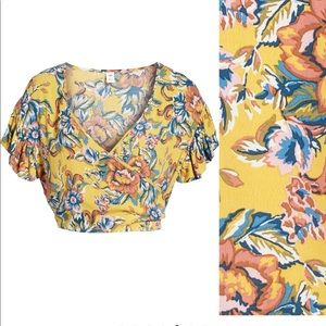 BP Yellow flowy crop top